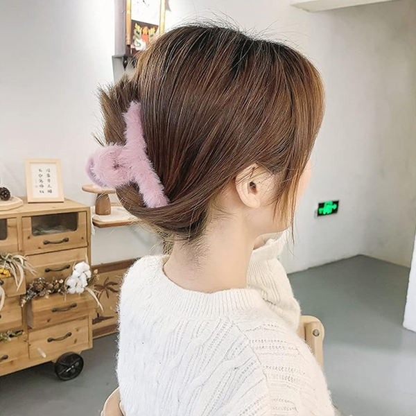 AM1076 Fluffy Fur Hair Clip 1Pcs (multicolor)