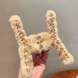 AM1076 Fluffy Fur Hair Clip 1Pcs (multicolor)