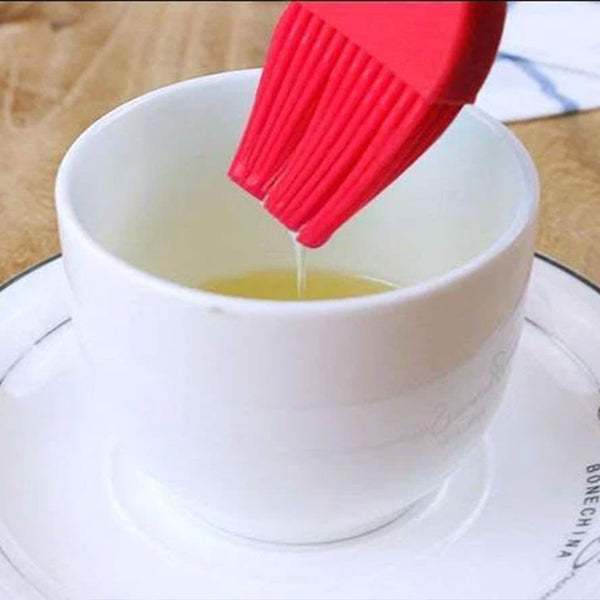 2170 Spatula and Pastry Brush for Cake Decoration