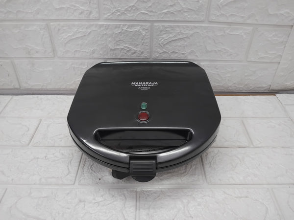 AM3643 Maharaja Whiteline Aprica 750 Watts Toast Sandwich Maker (SM-205)