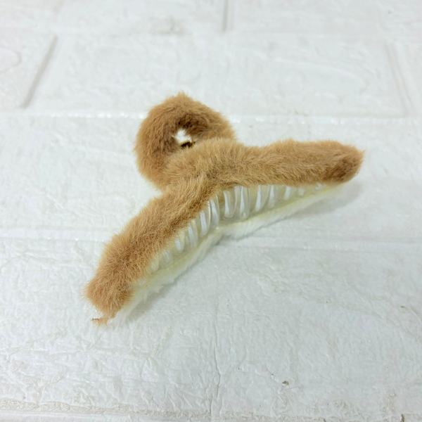 AM6381 Dual Shade Rectangular Shape Fur Hair Claw - 1pc (Multicolour)