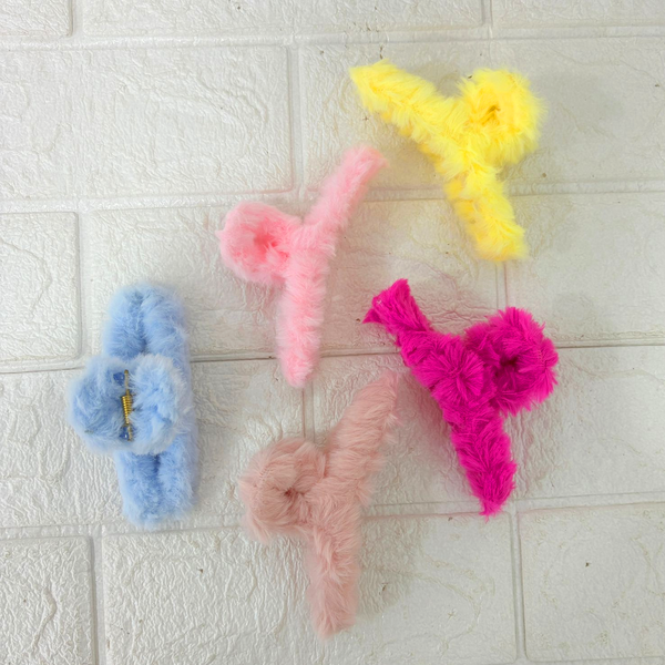 AM1076 Fluffy Fur Hair Clip 1Pcs (multicolor)