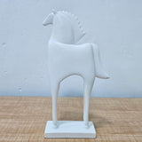 AM5940 Nordic White Minimalist Horse Sculpture – Modern Home Decor