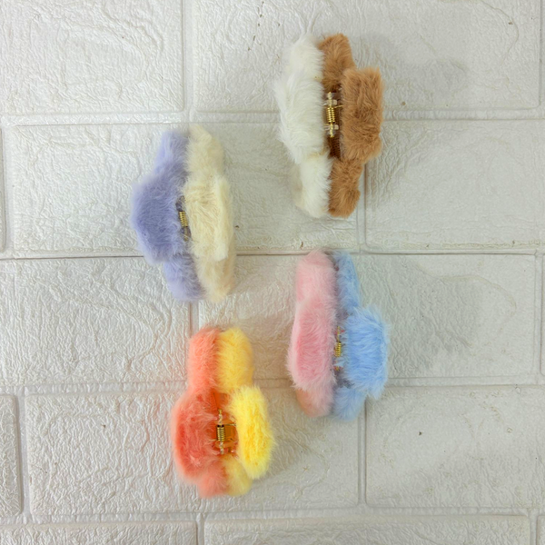 AM6382 Dual Shade Cloud Shape Fur Hair Claw - 1pc (Multicolour)