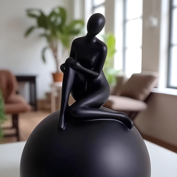 TM0197 Modern Abstract The Seated Muse Figurine (Pack Of 1)