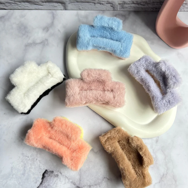 AM6383 Dual Shade Square Shape Fur Hair Claw - 1pc (Multicolour)