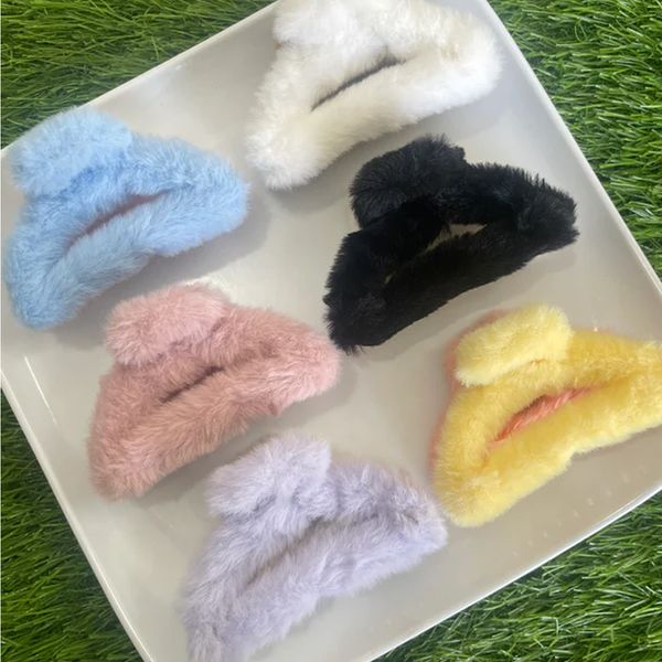 AM6382 Dual Shade Cloud Shape Fur Hair Claw - 1pc (Multicolour)