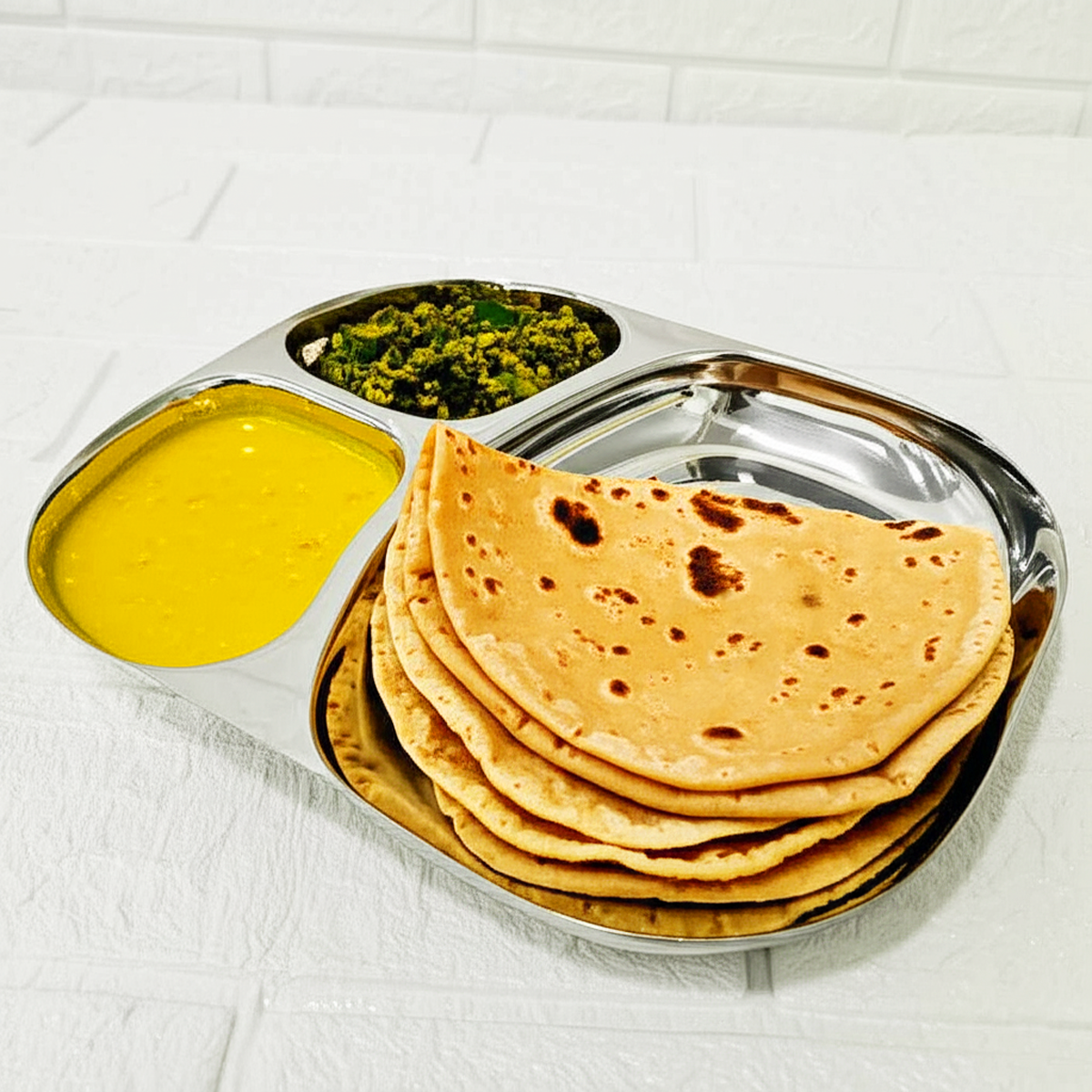 AM6014 Madhuram Stainless Steel Smiley Shape 3 Compartment Dinner Plat ...