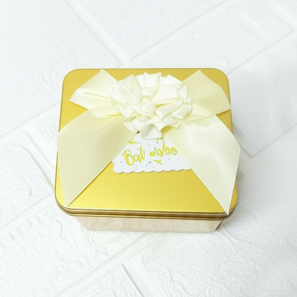 Di0010 Decorative Gold Tin Big Gift Box with Ribbon and "Best Wishes" Tag
