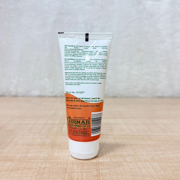 AM6685 Girnar Vit-C & Papaya Exfoliating Face Wash (60 ml)