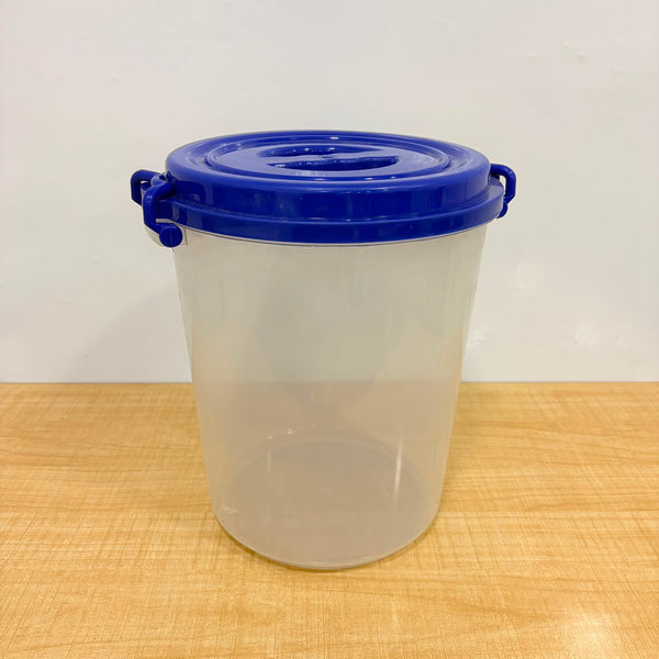 A06559 Round Lock & Lock Plain Plastic Container with Lid - 11000ml
