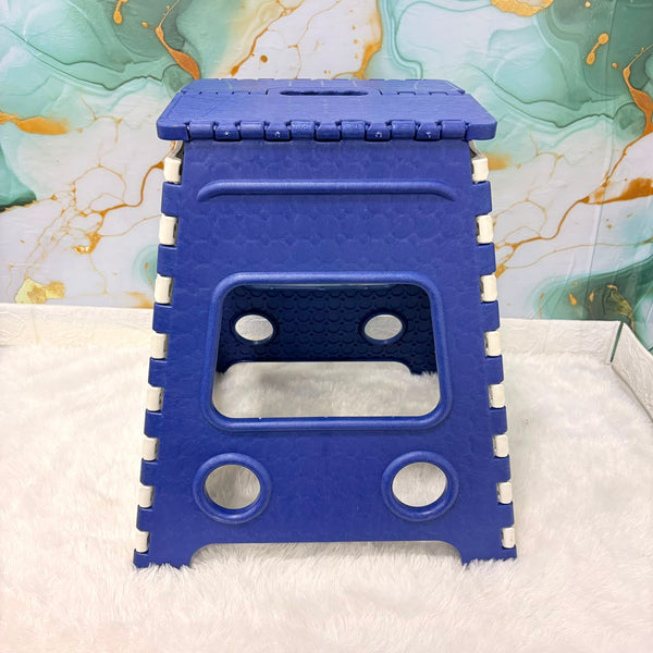 AM4526 Foldable Heavy-Duty Plastic Step Stool - 18 inch with Carrying Handle