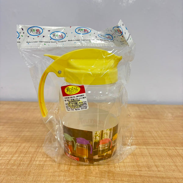 A07002 Royal Plast Fortune 1000 Multipurpose Food-Grade Plastic Oil Dispenser Jar with Handle