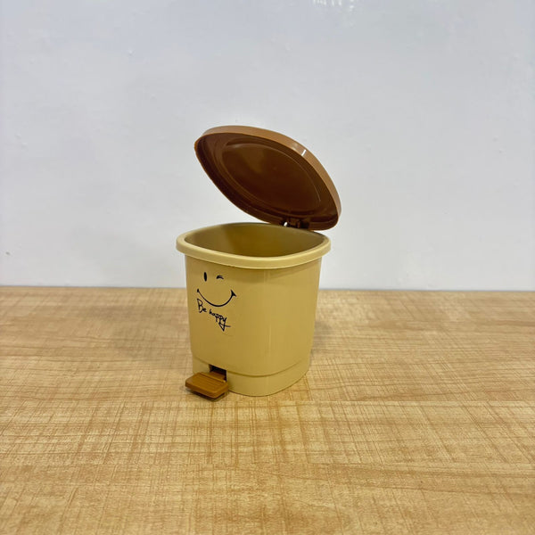 A07168 Small Plastic Pedal Dustbin with Lid & Smiley Design for Desktop & Table Countertop