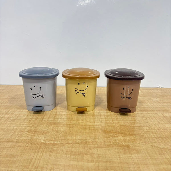 A07168 Small Plastic Pedal Dustbin with Lid & Smiley Design for Desktop & Table Countertop
