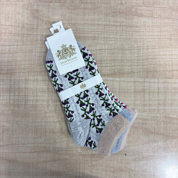 A08157 J1988 Lion Brand Women's Winter Ankle Fur Socks with Soft Cuffed Trim (Pack of 3 Pairs)
