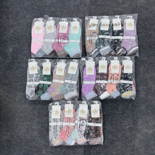 A08157 J1988 Lion Brand Women's Winter Ankle Fur Socks with Soft Cuffed Trim (Pack of 3 Pairs)