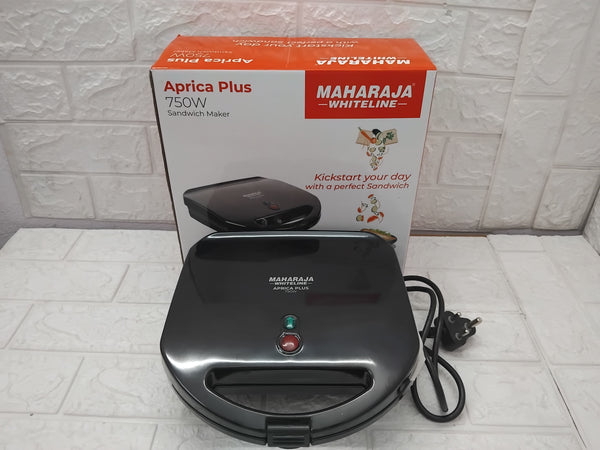 AM3644 Maharaja Whiteline Aprica Plus 750 Watts Toast Sandwich Maker(SM-206)