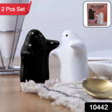 10442 Salt and Pepper Seasoning and Spice Shakers Cute Plastic (2 Pcs Set)