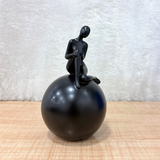 TM0197 Modern Abstract The Seated Muse Figurine (Pack Of 1)