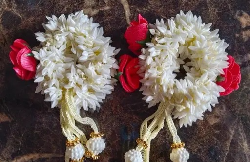 AM1213 Floral Artificial women hair gajra with Rose And Latkan -1pcs