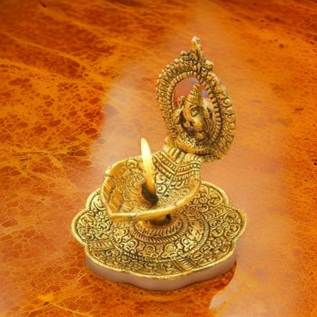 AM0371 Metal Decorative Platter & Ganesh Diya Package