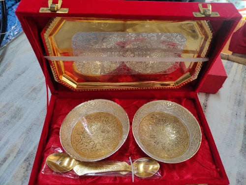 AM0752 Golden and Silver Plated Bowl Set (2 Bowls, 2 Spoons and 1 Tray)