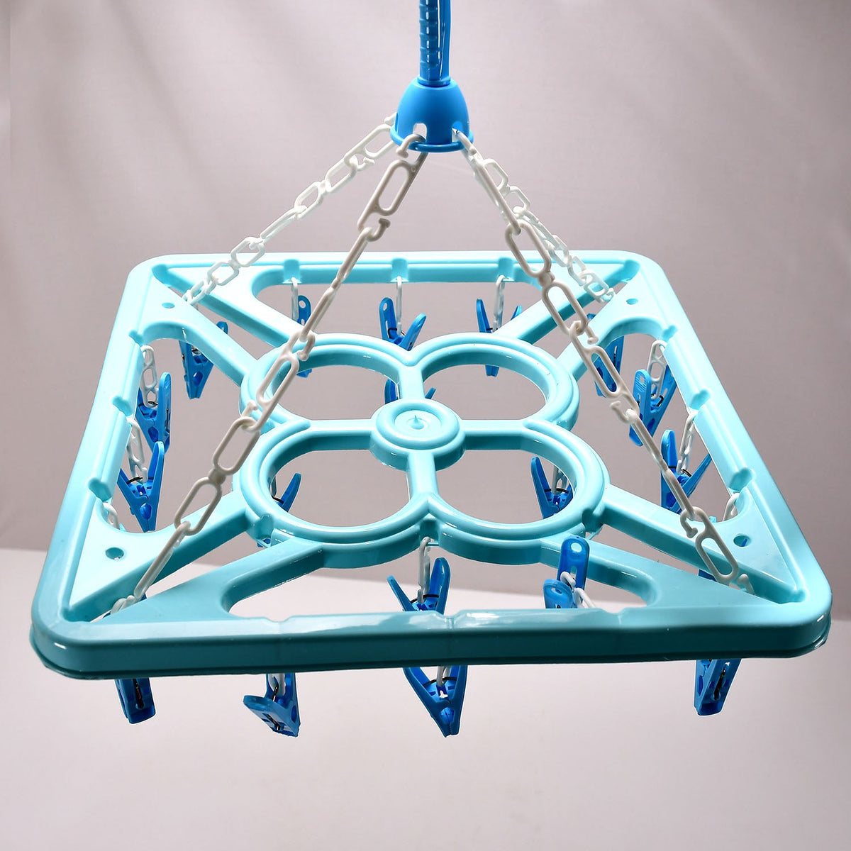 7285 Sqaure Portable & Rotatable Clips Cloth Hanger – Amd-Deodap